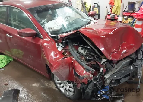 2016 Nissan Altima 2.5/2.5 S/2.5 Sl/2.5 Sr/2.5 Sv z USA, uszkodzony, nr VIN 1N4AL3AP4GN308994